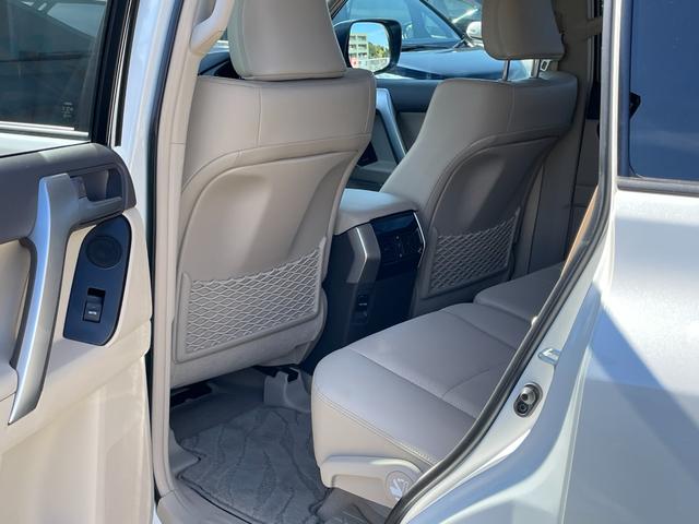 ランドクルーザープラド TX Lパッケージ マットブラックエディション ワンオーナー 純正ナビ フルセグTV ETC2.0 全方位モニター ムーンルーフ TRDエアロ 専用グリル・アルミ オートライト シートベンチレーター 追従クルーズコントロール 衝突被害軽減ブレーキ(36枚目)