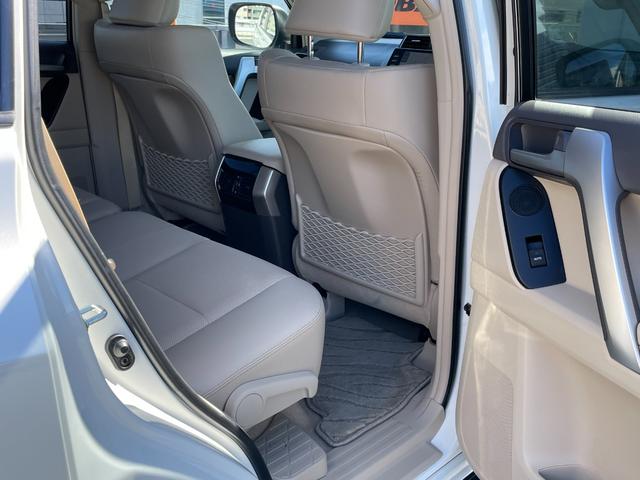 ランドクルーザープラド TX Lパッケージ マットブラックエディション ワンオーナー 純正ナビ フルセグTV ETC2.0 全方位モニター ムーンルーフ TRDエアロ 専用グリル・アルミ オートライト シートベンチレーター 追従クルーズコントロール 衝突被害軽減ブレーキ(56枚目)