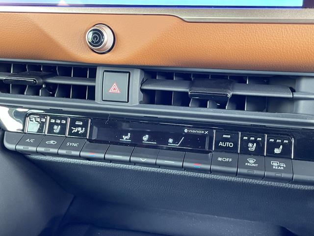 クラウンクロスオーバー RSアドバンスド ワンオーナー GRエアロパーツセット ムーンルーフ 4眼LEDヘッドライト ディスプレイオーディオPlusナビ TVパノラミックビューモニター ETC2.0 前後シートヒーター デジタルインナーミラー(6枚目)