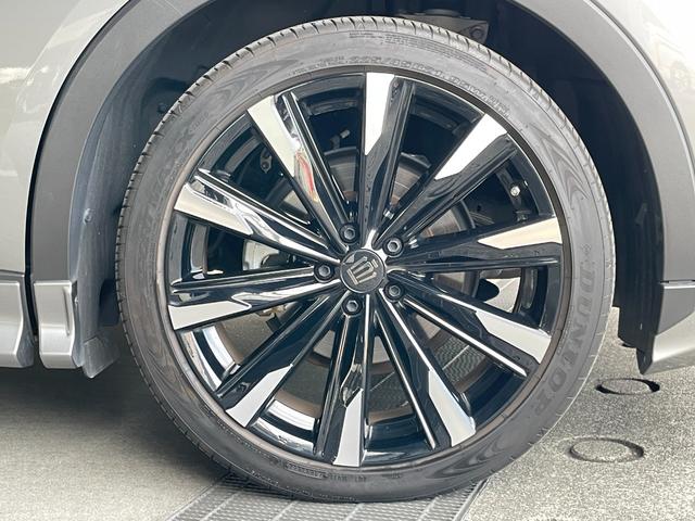 クラウンクロスオーバー RSアドバンスド ワンオーナー GRエアロパーツセット ムーンルーフ 4眼LEDヘッドライト ディスプレイオーディオPlusナビ TVパノラミックビューモニター ETC2.0 前後シートヒーター デジタルインナーミラー(33枚目)