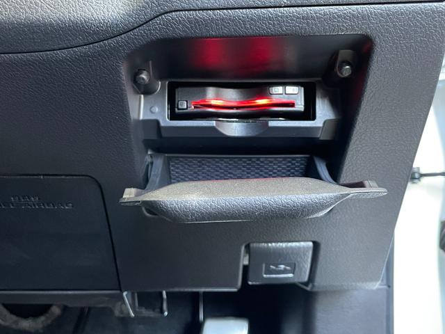 マークX ワンオーナー モデリスタエアロ サンルーフ パナソニックELフローティングナビ フルセグTV バックカメラ ETC 前後ドライブレコーダー 追従クルーズコントロール 衝突被害軽減ブレーキ レーンキープ(12枚目)