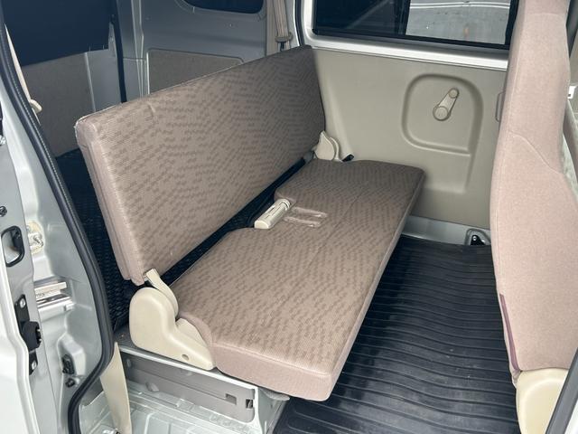 ＮＶ１００クリッパーバン ＤＸ　キーレス　ＡＴ　ＥＴＣ　デジタルインナーミラー　ＡＭ／ＦＭラジオ　両側スライドドア　エアコン　運転席エアバッグ　助手席エアバッグ　サイドバイザー　ラバー製フロアマット（12枚目）