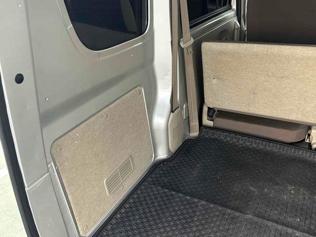 ＮＶ１００クリッパーバン ＤＸ　キーレス　ＡＴ　ＥＴＣ　デジタルインナーミラー　ＡＭ／ＦＭラジオ　両側スライドドア　エアコン　運転席エアバッグ　助手席エアバッグ　サイドバイザー　ラバー製フロアマット（26枚目）