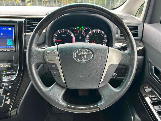 アルファード ２４０Ｓ　プライムセレクションＩＩ　ドライブレコーダー　ＥＴＣ　バックカメラ　ナビ　クリアランスソナー　オートクルーズコントロール　両側電動スライドドア　オートライト　ＨＩＤ　電動リアゲート　スマートキー　電動格納ミラー　後席モニター（4枚目）