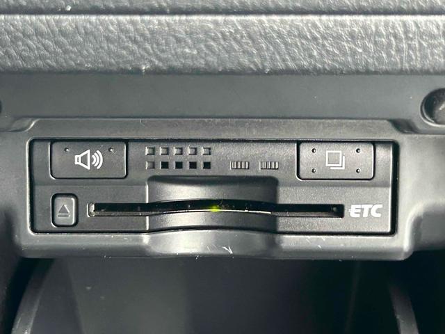 アルファード ２４０Ｓ　プライムセレクションＩＩ　ドライブレコーダー　ＥＴＣ　バックカメラ　ナビ　クリアランスソナー　オートクルーズコントロール　両側電動スライドドア　オートライト　ＨＩＤ　電動リアゲート　スマートキー　電動格納ミラー　後席モニター（10枚目）