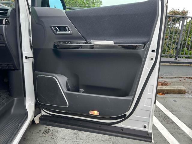 アルファード ２４０Ｓ　プライムセレクションＩＩ　ドライブレコーダー　ＥＴＣ　バックカメラ　ナビ　クリアランスソナー　オートクルーズコントロール　両側電動スライドドア　オートライト　ＨＩＤ　電動リアゲート　スマートキー　電動格納ミラー　後席モニター（29枚目）