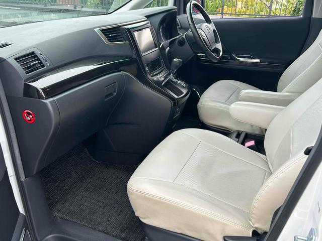 アルファード ２４０Ｓ　プライムセレクションＩＩ　ドライブレコーダー　ＥＴＣ　バックカメラ　ナビ　クリアランスソナー　オートクルーズコントロール　両側電動スライドドア　オートライト　ＨＩＤ　電動リアゲート　スマートキー　電動格納ミラー　後席モニター（41枚目）