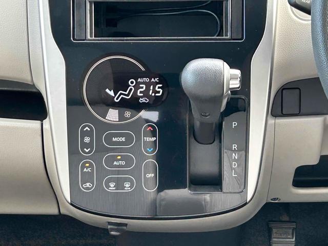 発進時や後退時に必ず操作するレバーです。操作のしやすさが肝になってきます。ぜひ一度体感してください。