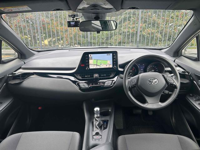 C-HR S ドライブレコーダー ETC 全周囲カメラ クリアランスソナー オートクルーズコントロール レーンアシスト 衝突被害軽減システム ナビ オートマチックハイビーム オートライト LEDヘッドランプ(2枚目)