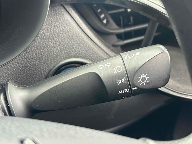 C-HR S ドライブレコーダー ETC 全周囲カメラ クリアランスソナー オートクルーズコントロール レーンアシスト 衝突被害軽減システム ナビ オートマチックハイビーム オートライト LEDヘッドランプ(27枚目)