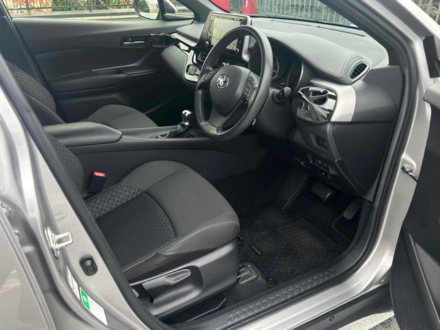 C-HR S ドライブレコーダー ETC 全周囲カメラ クリアランスソナー オートクルーズコントロール レーンアシスト 衝突被害軽減システム ナビ オートマチックハイビーム オートライト LEDヘッドランプ(29枚目)