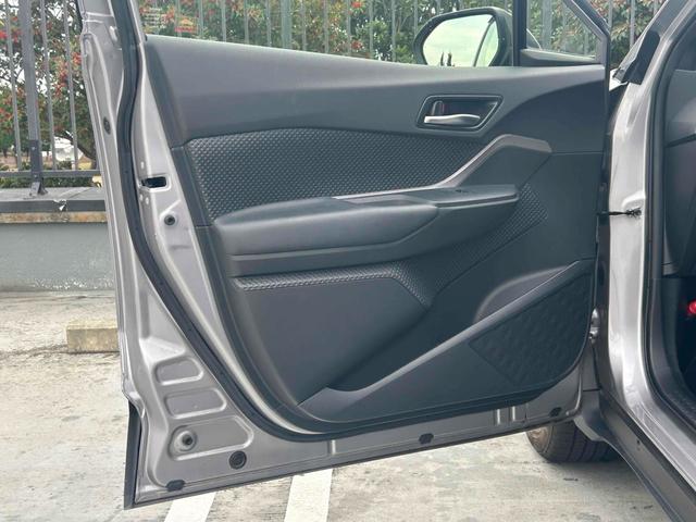 C-HR S ドライブレコーダー ETC 全周囲カメラ クリアランスソナー オートクルーズコントロール レーンアシスト 衝突被害軽減システム ナビ オートマチックハイビーム オートライト LEDヘッドランプ(32枚目)