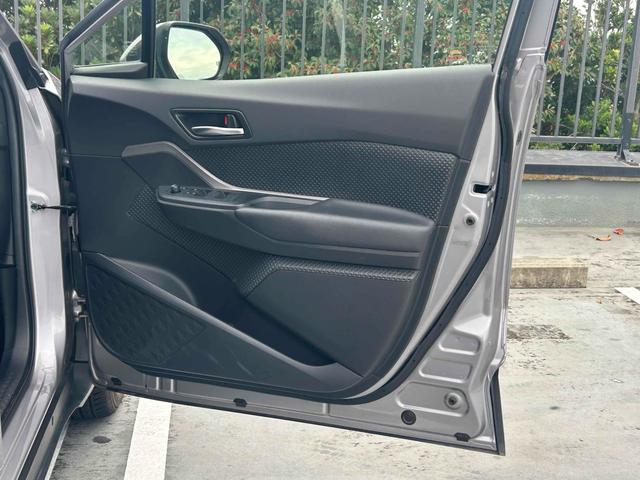 C-HR S ドライブレコーダー ETC 全周囲カメラ クリアランスソナー オートクルーズコントロール レーンアシスト 衝突被害軽減システム ナビ オートマチックハイビーム オートライト LEDヘッドランプ(36枚目)