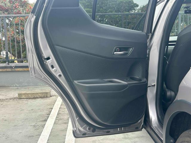 C-HR S ドライブレコーダー ETC 全周囲カメラ クリアランスソナー オートクルーズコントロール レーンアシスト 衝突被害軽減システム ナビ オートマチックハイビーム オートライト LEDヘッドランプ(37枚目)