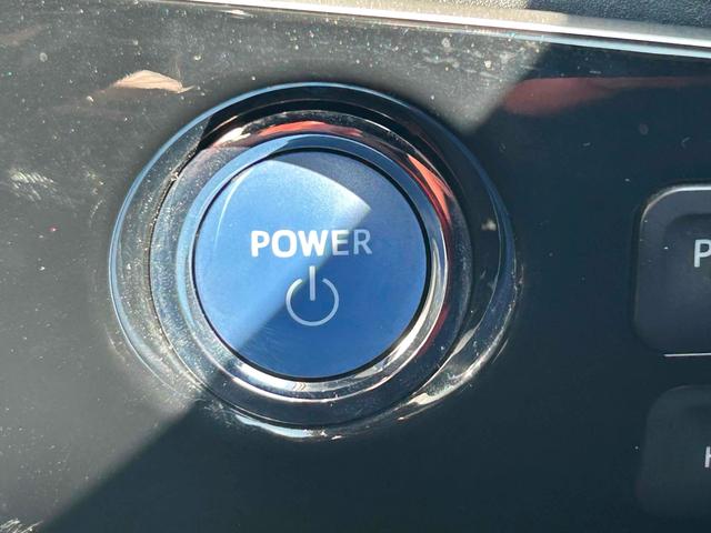 プリウス Aプレミアム ツーリングセレクション ETC クリアランスソナー レーンアシスト オートクルーズコントロール パークアシスト 衝突被害軽減システム バックカメラ ナビ アルミホイール オートマチックハイビーム オートライト(10枚目)