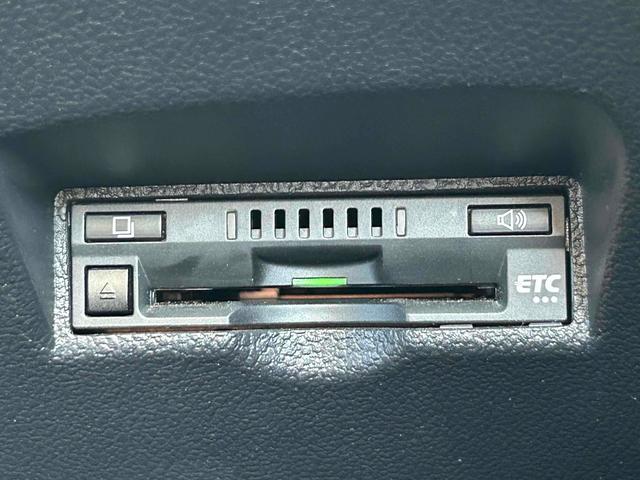 プリウス Aプレミアム ツーリングセレクション ETC クリアランスソナー レーンアシスト オートクルーズコントロール パークアシスト 衝突被害軽減システム バックカメラ ナビ アルミホイール オートマチックハイビーム オートライト(12枚目)