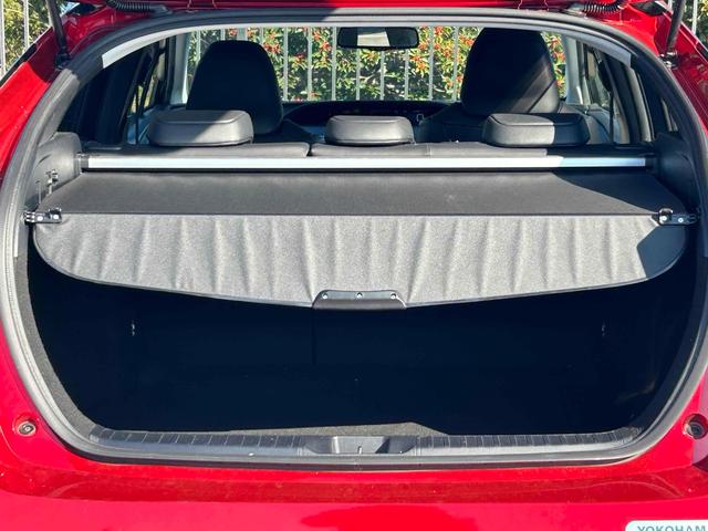 プリウス Aプレミアム ツーリングセレクション ETC クリアランスソナー レーンアシスト オートクルーズコントロール パークアシスト 衝突被害軽減システム バックカメラ ナビ アルミホイール オートマチックハイビーム オートライト(20枚目)