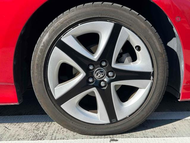 プリウス Aプレミアム ツーリングセレクション ETC クリアランスソナー レーンアシスト オートクルーズコントロール パークアシスト 衝突被害軽減システム バックカメラ ナビ アルミホイール オートマチックハイビーム オートライト(21枚目)