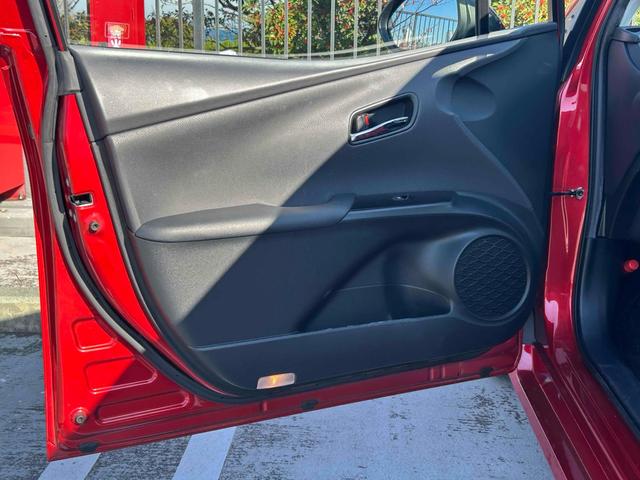 プリウス Aプレミアム ツーリングセレクション ETC クリアランスソナー レーンアシスト オートクルーズコントロール パークアシスト 衝突被害軽減システム バックカメラ ナビ アルミホイール オートマチックハイビーム オートライト(36枚目)