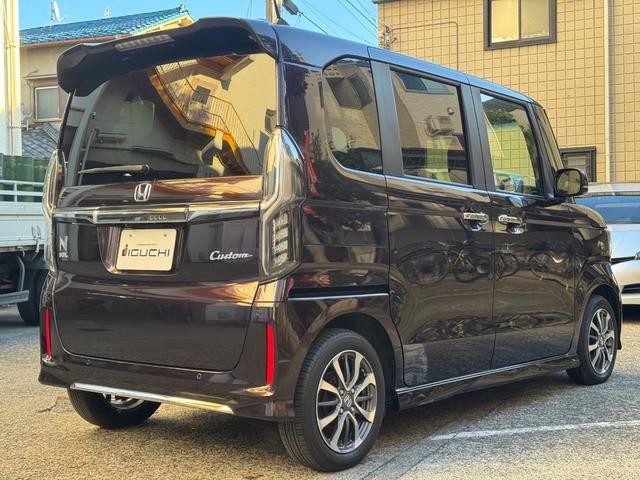 N-BOXカスタム L 禁煙車 ディスプレイオーディオ TV BluetoothLEDライト バックモニター ホンダセンシング オートエアコン 左側オートスライドドア リアシートスライド 磨き(5枚目)