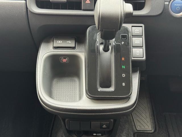 シエンタ ハイブリッドＧ　禁煙車　純正ナビ＆ＴＶ　トヨタセーフティセンス　Ｂｌｕｅｔｏｏｔｈ　ＬＥＤヘッド　フルセグ　前ドラレコ　アクセサリーコンセント１５００Ｗ　３列シート　ハイブリッド　両側電動スライドドア（36枚目）