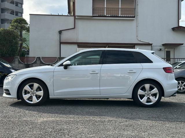 Ａ３ スポーツバック１．４ＴＦＳＩシリンダーオンデマンド　禁煙車　純正ナビ　フルセグ　バックカメラ　クルーズコントロール　コーナーセンサー（前後）　パドルシフト　前後ドライブレコーダー　　ＥＴＣ　ＨＩＤヘッドライト　純正１７インチアルミホイール（8枚目）