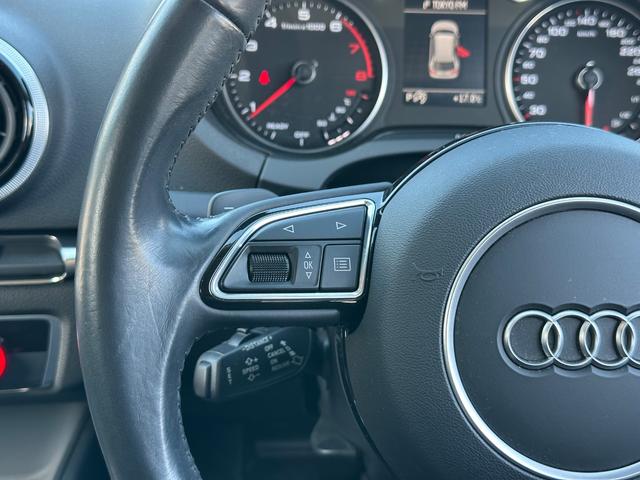 Ａ３ スポーツバック１．４ＴＦＳＩシリンダーオンデマンド　禁煙車　純正ナビ　フルセグ　バックカメラ　クルーズコントロール　コーナーセンサー（前後）　パドルシフト　前後ドライブレコーダー　　ＥＴＣ　ＨＩＤヘッドライト　純正１７インチアルミホイール（12枚目）