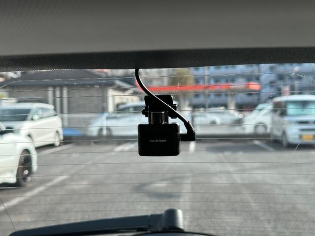 Ａ３ スポーツバック１．４ＴＦＳＩシリンダーオンデマンド　禁煙車　純正ナビ　フルセグ　バックカメラ　クルーズコントロール　コーナーセンサー（前後）　パドルシフト　前後ドライブレコーダー　　ＥＴＣ　ＨＩＤヘッドライト　純正１７インチアルミホイール（20枚目）