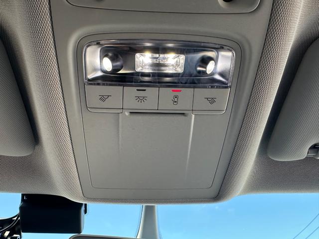 Ａ３ スポーツバック１．４ＴＦＳＩシリンダーオンデマンド　禁煙車　純正ナビ　フルセグ　バックカメラ　クルーズコントロール　コーナーセンサー（前後）　パドルシフト　前後ドライブレコーダー　　ＥＴＣ　ＨＩＤヘッドライト　純正１７インチアルミホイール（23枚目）