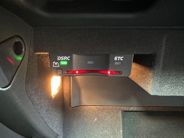 Ａ３ スポーツバック１．４ＴＦＳＩシリンダーオンデマンド　禁煙車　純正ナビ　フルセグ　バックカメラ　クルーズコントロール　コーナーセンサー（前後）　パドルシフト　前後ドライブレコーダー　　ＥＴＣ　ＨＩＤヘッドライト　純正１７インチアルミホイール（26枚目）