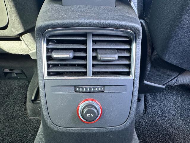 Ａ３ スポーツバック１．４ＴＦＳＩシリンダーオンデマンド　禁煙車　純正ナビ　フルセグ　バックカメラ　クルーズコントロール　コーナーセンサー（前後）　パドルシフト　前後ドライブレコーダー　　ＥＴＣ　ＨＩＤヘッドライト　純正１７インチアルミホイール（27枚目）