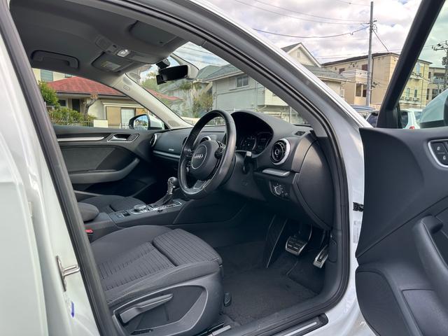 Ａ３ スポーツバック１．４ＴＦＳＩシリンダーオンデマンド　禁煙車　純正ナビ　フルセグ　バックカメラ　クルーズコントロール　コーナーセンサー（前後）　パドルシフト　前後ドライブレコーダー　　ＥＴＣ　ＨＩＤヘッドライト　純正１７インチアルミホイール（30枚目）