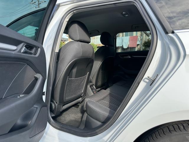 Ａ３ スポーツバック１．４ＴＦＳＩシリンダーオンデマンド　禁煙車　純正ナビ　フルセグ　バックカメラ　クルーズコントロール　コーナーセンサー（前後）　パドルシフト　前後ドライブレコーダー　　ＥＴＣ　ＨＩＤヘッドライト　純正１７インチアルミホイール（34枚目）