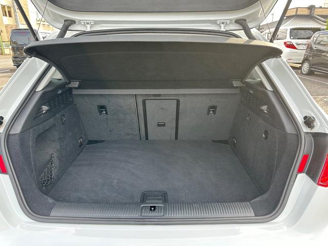 Ａ３ スポーツバック１．４ＴＦＳＩシリンダーオンデマンド　禁煙車　純正ナビ　フルセグ　バックカメラ　クルーズコントロール　コーナーセンサー（前後）　パドルシフト　前後ドライブレコーダー　　ＥＴＣ　ＨＩＤヘッドライト　純正１７インチアルミホイール（37枚目）