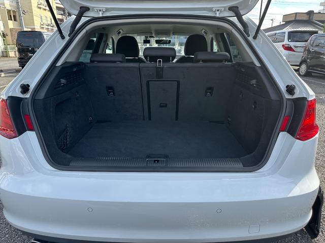 Ａ３ スポーツバック１．４ＴＦＳＩシリンダーオンデマンド　禁煙車　純正ナビ　フルセグ　バックカメラ　クルーズコントロール　コーナーセンサー（前後）　パドルシフト　前後ドライブレコーダー　　ＥＴＣ　ＨＩＤヘッドライト　純正１７インチアルミホイール（38枚目）