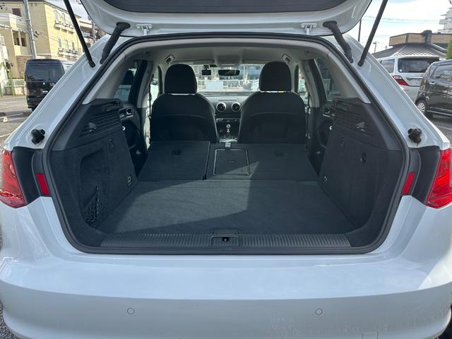 Ａ３ スポーツバック１．４ＴＦＳＩシリンダーオンデマンド　禁煙車　純正ナビ　フルセグ　バックカメラ　クルーズコントロール　コーナーセンサー（前後）　パドルシフト　前後ドライブレコーダー　　ＥＴＣ　ＨＩＤヘッドライト　純正１７インチアルミホイール（40枚目）