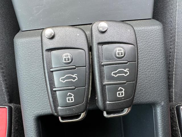 Ａ３ スポーツバック１．４ＴＦＳＩシリンダーオンデマンド　禁煙車　純正ナビ　フルセグ　バックカメラ　クルーズコントロール　コーナーセンサー（前後）　パドルシフト　前後ドライブレコーダー　　ＥＴＣ　ＨＩＤヘッドライト　純正１７インチアルミホイール（43枚目）