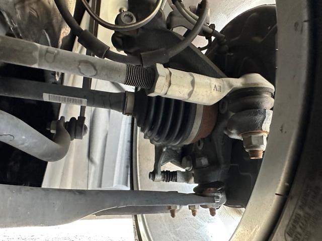 Ａ３ スポーツバック１．４ＴＦＳＩシリンダーオンデマンド　禁煙車　純正ナビ　フルセグ　バックカメラ　クルーズコントロール　コーナーセンサー（前後）　パドルシフト　前後ドライブレコーダー　　ＥＴＣ　ＨＩＤヘッドライト　純正１７インチアルミホイール（45枚目）