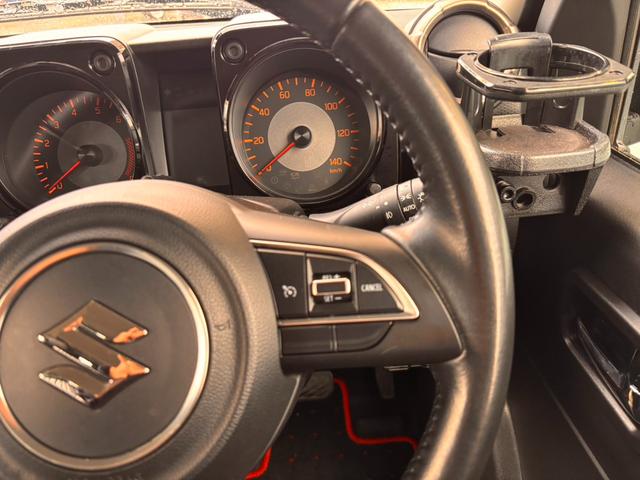 ジムニー XC 禁煙車 デュアルセンサーブレーキS Wエアバッグ AUTOエアコン パワーウィンドゥ スマキー アクティブクルーズコントロール セキュリティアラーム 横滑防止 運転席エアバッグ 衝突安全ボディ 4WD(36枚目)