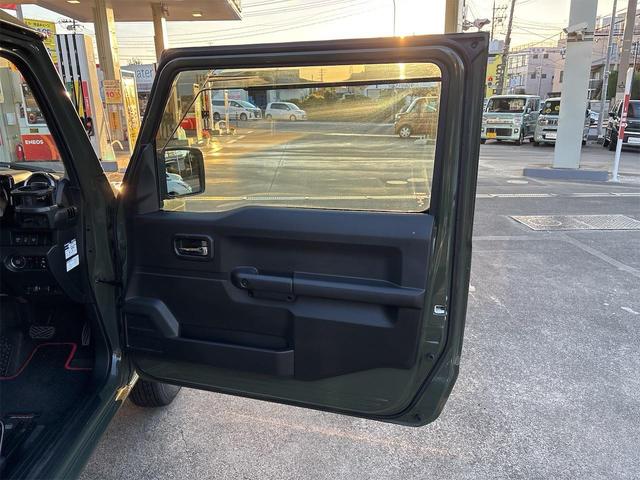 ジムニー XC 禁煙車 デュアルセンサーブレーキS Wエアバッグ AUTOエアコン パワーウィンドゥ スマキー アクティブクルーズコントロール セキュリティアラーム 横滑防止 運転席エアバッグ 衝突安全ボディ 4WD(39枚目)