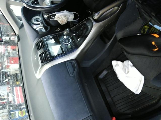 ブレイド ベースグレード　キーレス　ワンセグ　ナビ＆ＴＶ　エアバッグ　オートマ　フル装備　ＨＩＤヘッドライト　ＥＴＣ　バックカメラ　スマートキー（2枚目）