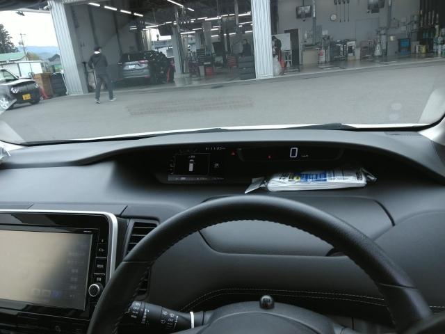 セレナ ハイウェイスター　キーレス　フルセグ　ナビ＆ＴＶ　乗車定員８人　エアバッグ　オートマ　フル装備　ＨＩＤヘッドライト　ＥＴＣ　バックカメラ　スマートキー（2枚目）