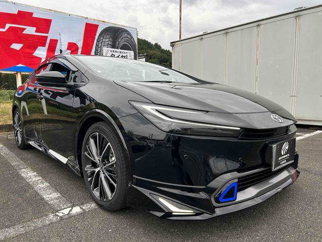 プリウス Ｚ　全周囲カメラ　ナビ　クリアランスソナー　オートクルーズコントロール　レーンアシスト　パークアシスト　衝突被害軽減システム　アルミホイール　オートマチックハイビーム　オートライト　ＬＥＤヘッドランプ（9枚目）