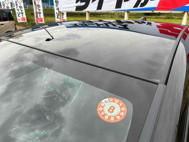 プリウス Ｚ　全周囲カメラ　ナビ　クリアランスソナー　オートクルーズコントロール　レーンアシスト　パークアシスト　衝突被害軽減システム　アルミホイール　オートマチックハイビーム　オートライト　ＬＥＤヘッドランプ（26枚目）