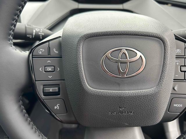 プリウス Ｚ　全周囲カメラ　ナビ　クリアランスソナー　オートクルーズコントロール　レーンアシスト　パークアシスト　衝突被害軽減システム　アルミホイール　オートマチックハイビーム　オートライト　ＬＥＤヘッドランプ（31枚目）