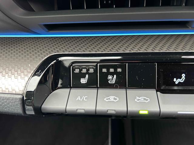 プリウス Ｚ　全周囲カメラ　ナビ　クリアランスソナー　オートクルーズコントロール　レーンアシスト　パークアシスト　衝突被害軽減システム　アルミホイール　オートマチックハイビーム　オートライト　ＬＥＤヘッドランプ（63枚目）