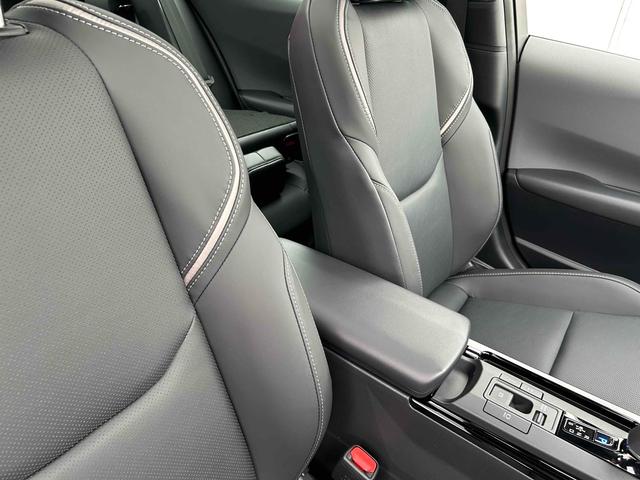 プリウス Ｚ　全周囲カメラ　ナビ　クリアランスソナー　オートクルーズコントロール　レーンアシスト　パークアシスト　衝突被害軽減システム　アルミホイール　オートマチックハイビーム　オートライト　ＬＥＤヘッドランプ（64枚目）