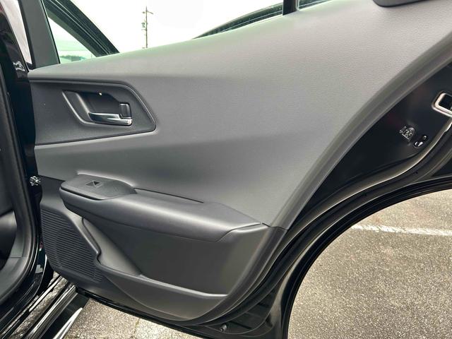 プリウス Ｚ　全周囲カメラ　ナビ　クリアランスソナー　オートクルーズコントロール　レーンアシスト　パークアシスト　衝突被害軽減システム　アルミホイール　オートマチックハイビーム　オートライト　ＬＥＤヘッドランプ（66枚目）