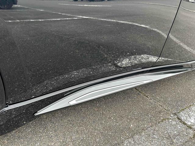 プリウス Ｚ　全周囲カメラ　ナビ　クリアランスソナー　オートクルーズコントロール　レーンアシスト　パークアシスト　衝突被害軽減システム　アルミホイール　オートマチックハイビーム　オートライト　ＬＥＤヘッドランプ（70枚目）