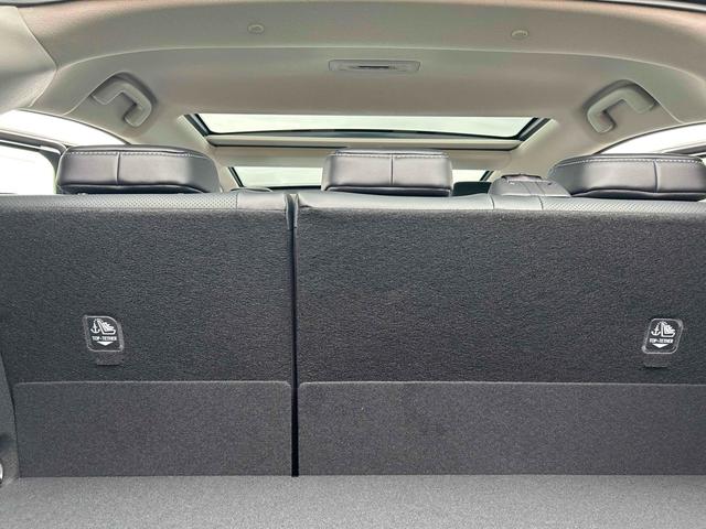 プリウス Ｚ　全周囲カメラ　ナビ　クリアランスソナー　オートクルーズコントロール　レーンアシスト　パークアシスト　衝突被害軽減システム　アルミホイール　オートマチックハイビーム　オートライト　ＬＥＤヘッドランプ（75枚目）